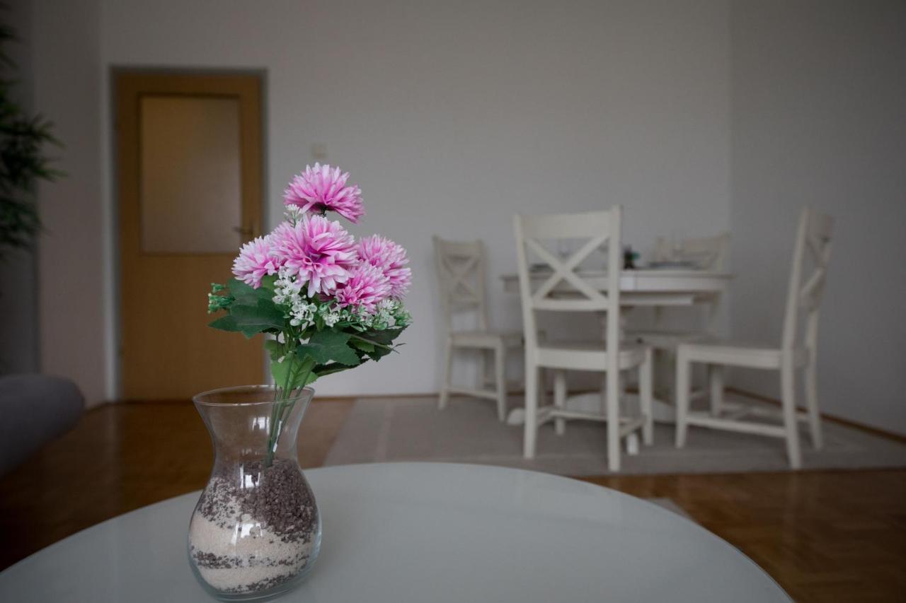 Apartman Ana Apartment Osijek Exterior photo